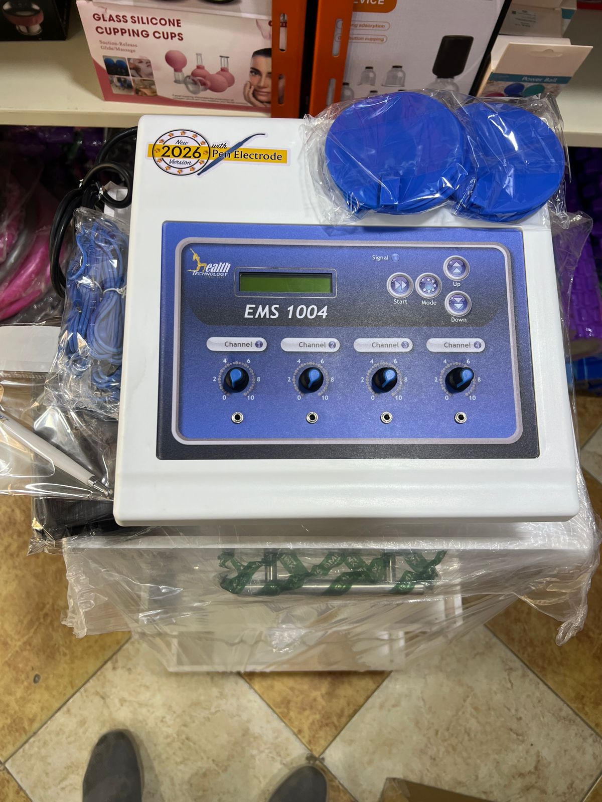 EMS-1004 Professional System for Rehabilitation and Muscle Strengthening.